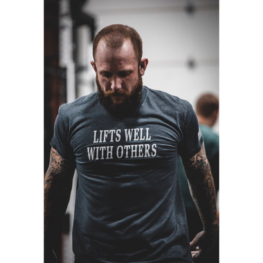 LIFTS WELL WITH OTHERS